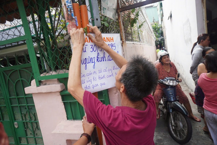 799c99855d26e878b137-17483526712452050128219 TP HCM: "Quán bánh canh 1 giờ" sắp đóng cửa, người dân tiếc hùi hụi - Ảnh 4.